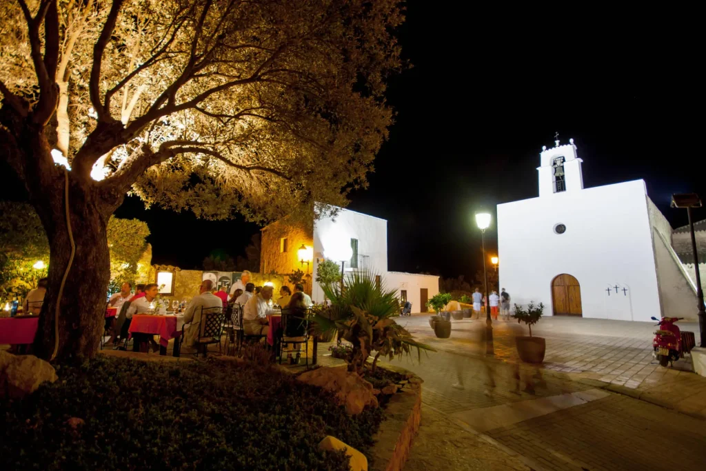 Canpujolet 1553 Tiny