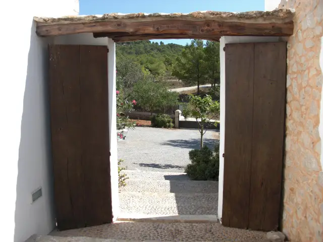 Canpujolet Walks 0001 Tiny